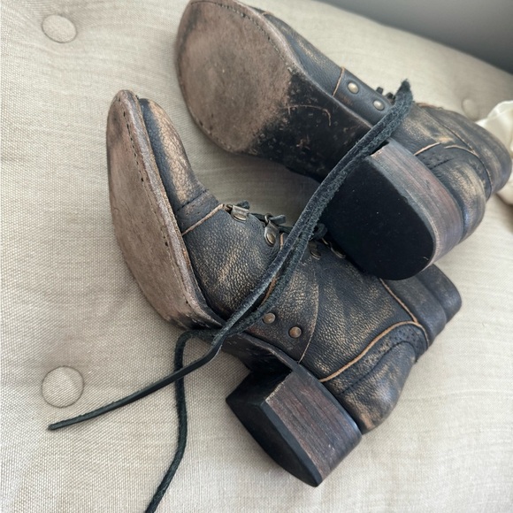 Women’s Freebird boots size 7 - Picture 7 of 10